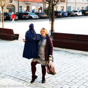 Birgit Schöler holt Martin Luther in St. Mang ab